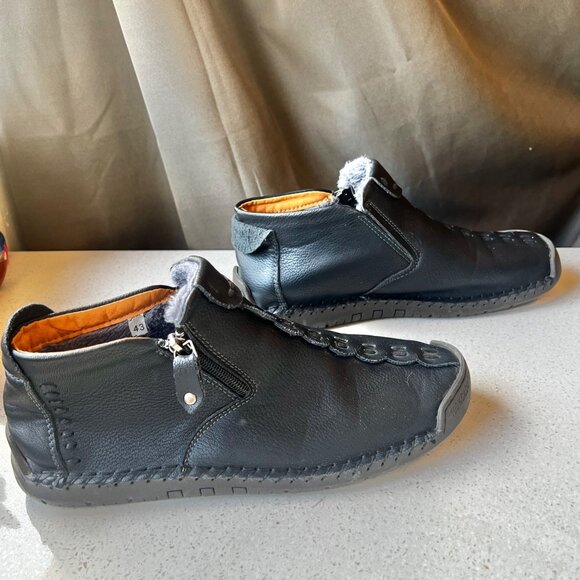 Mens Caoutchoug Size 10 EU 43 Black Leather Casual Shoes Faux Fur Lining & Side - Picture 2 of 9